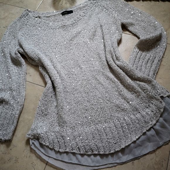 🔵 3/$30 Cute pull over Sweater - Picture 1 of 15